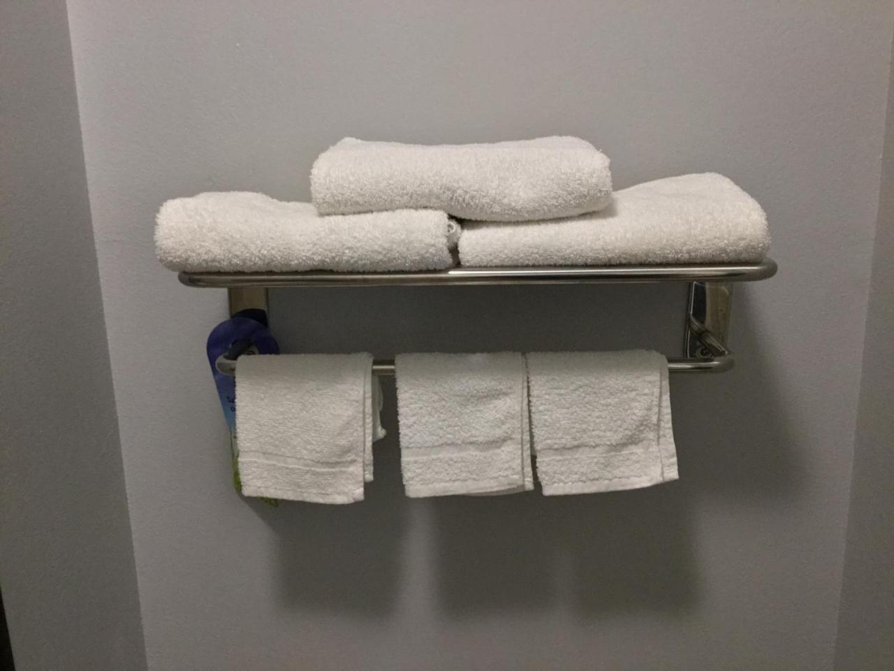 Days Inn By Wyndham Freeport Bagian luar foto
